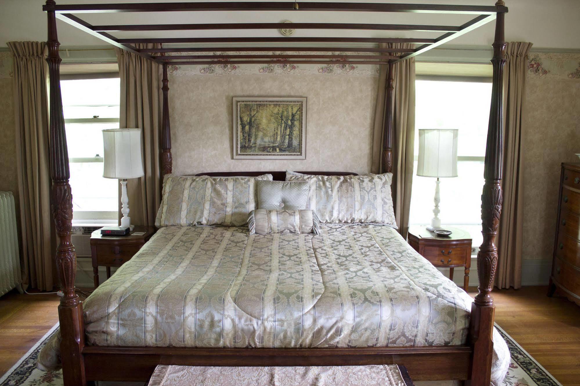 Saravilla Bed & Breakfast 3*