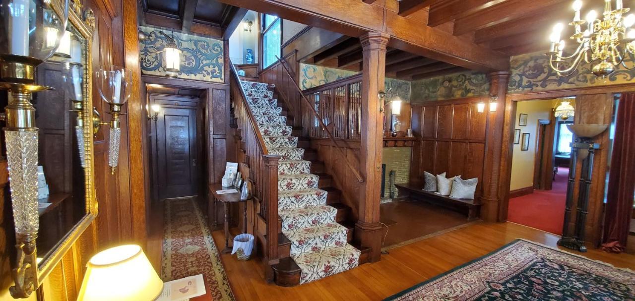 Saravilla Bed & Breakfast 3*