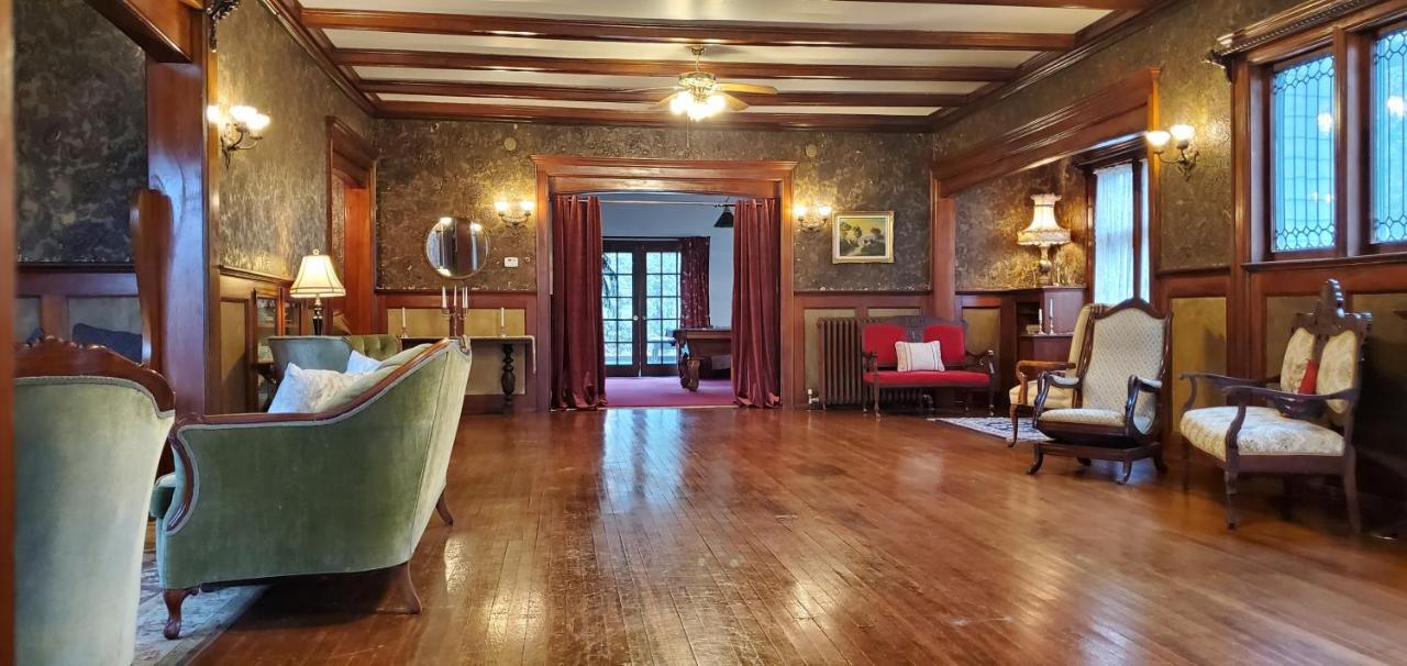Saravilla Bed & Breakfast Bed & Breakfast