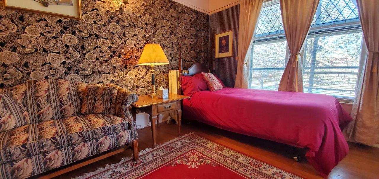 Saravilla Bed & Breakfast 3*