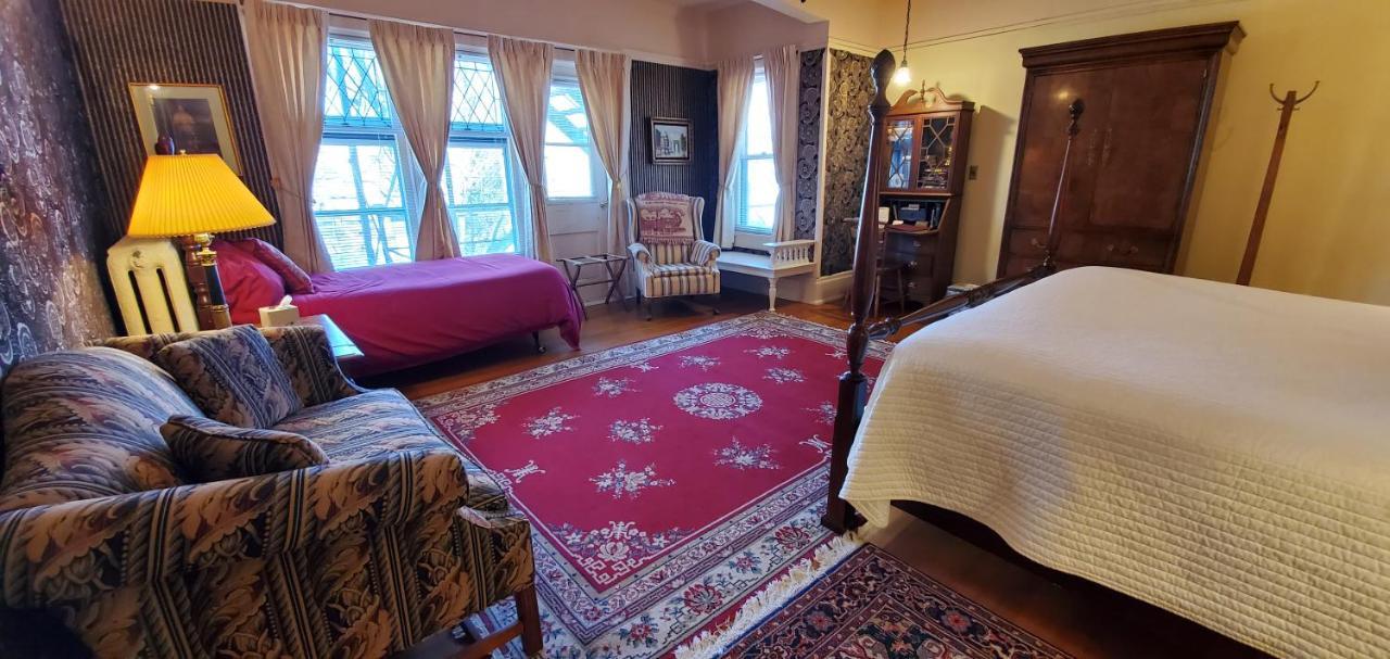 Saravilla Bed & Breakfast 3*