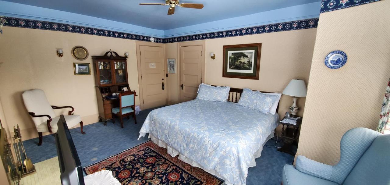 Saravilla Bed & Breakfast Bed & Breakfast 3*